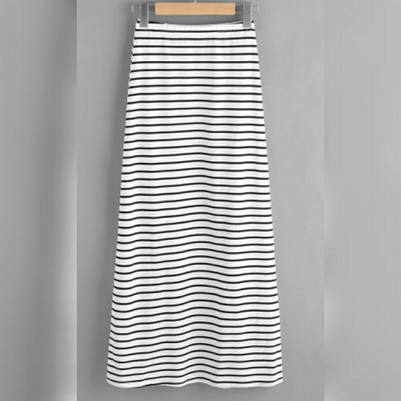 Dresses & Skirts - 📣LAST ONE📣 🌿STRIPED SKIRT🌿